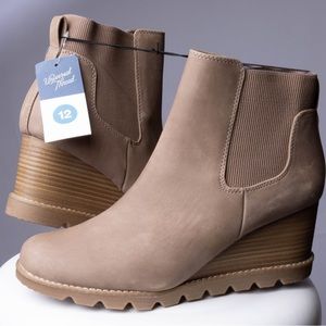 Universal Thread Shoes | Nwt A New
Day Taupe Faux Leather Wedge...